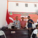 Cakades Pagar Puding Lamo Edy Enjoe Silaturahmi ke Kantor KAWAT, Mohon Doa Restu Maju Pilkades 2026